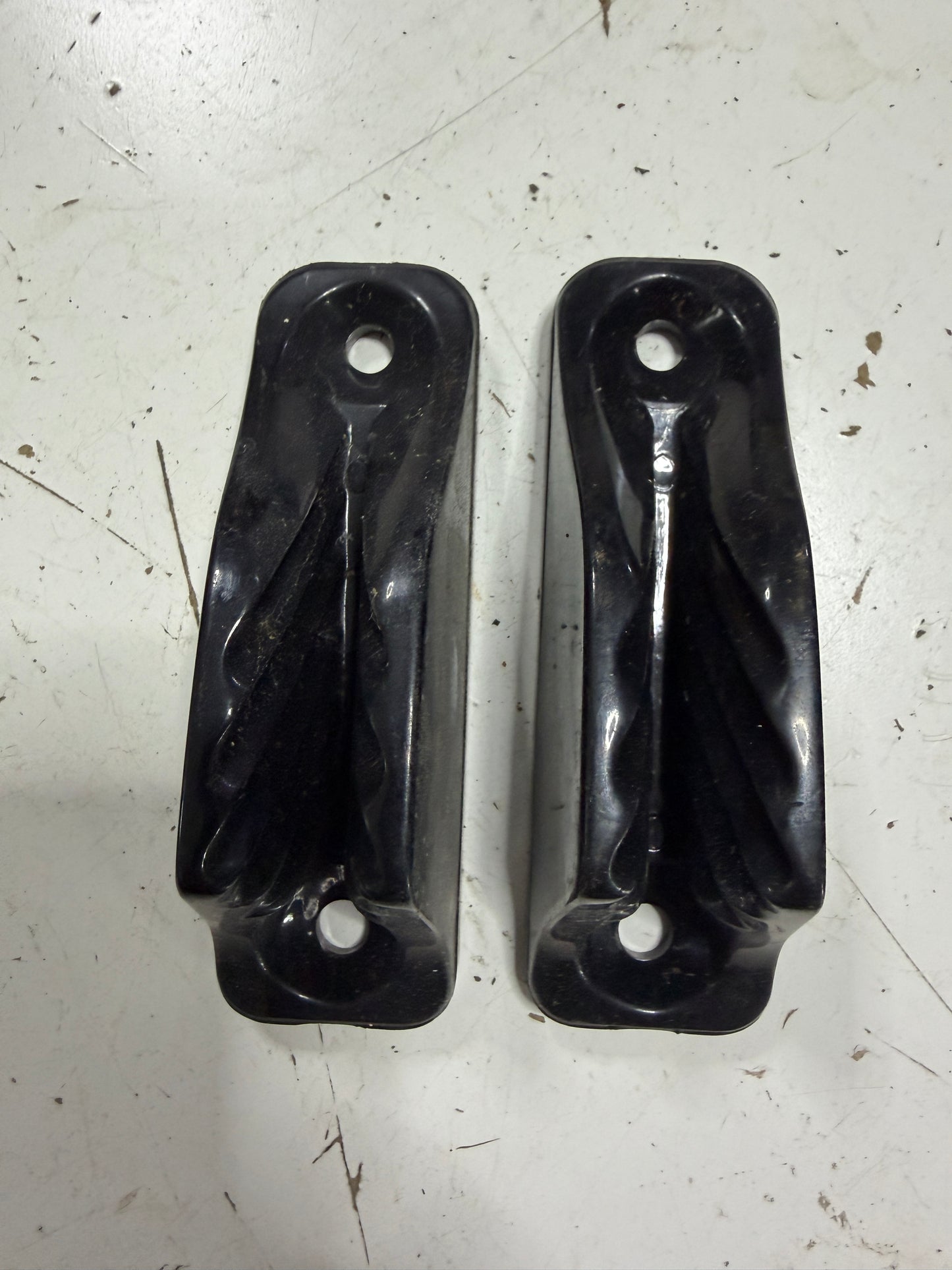 PAIR CL205 Clam Cleats - 3/8" - 5/8"