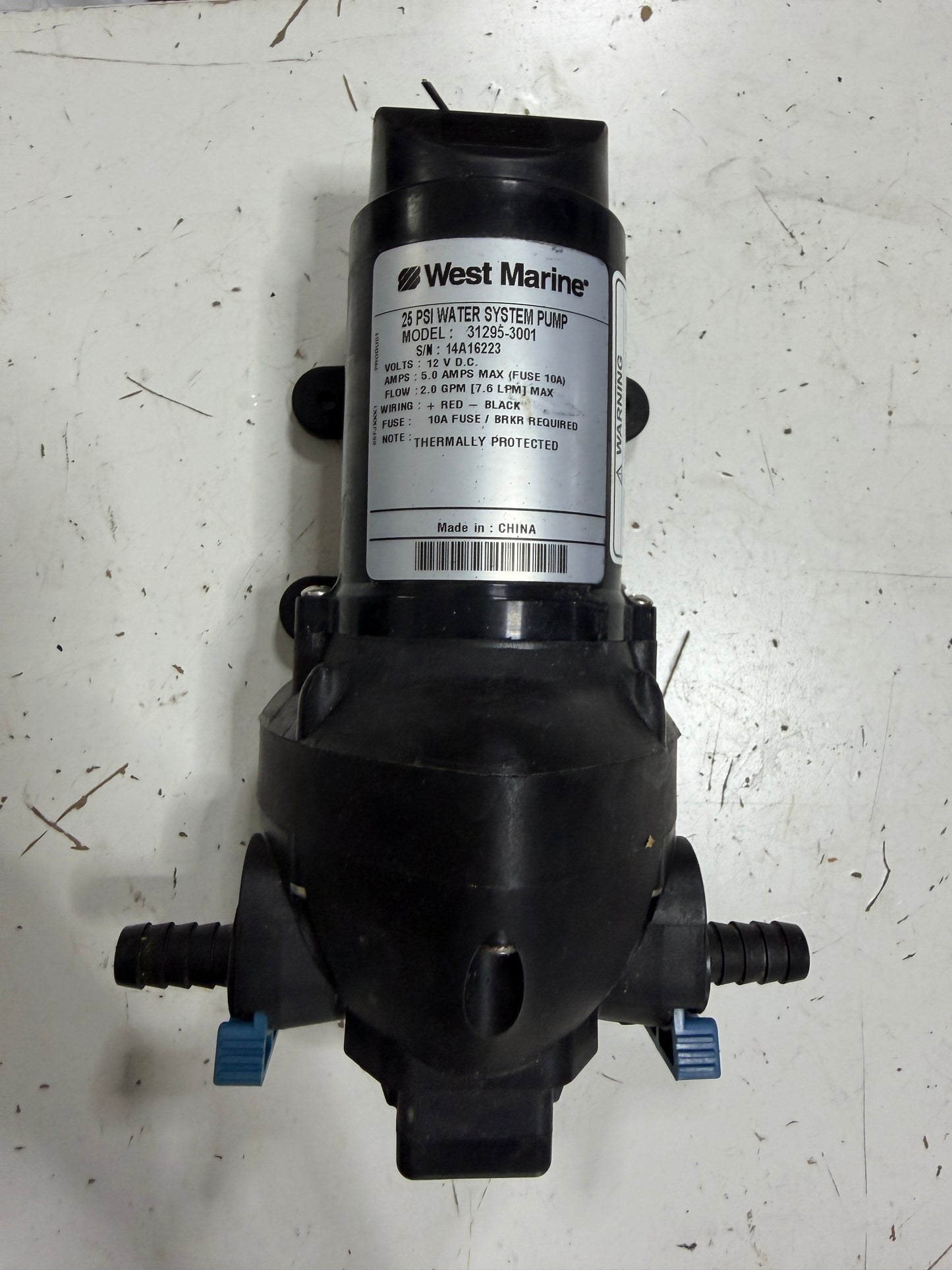 West Marine 25PSI Water System Pump - MODEL 31295-3001