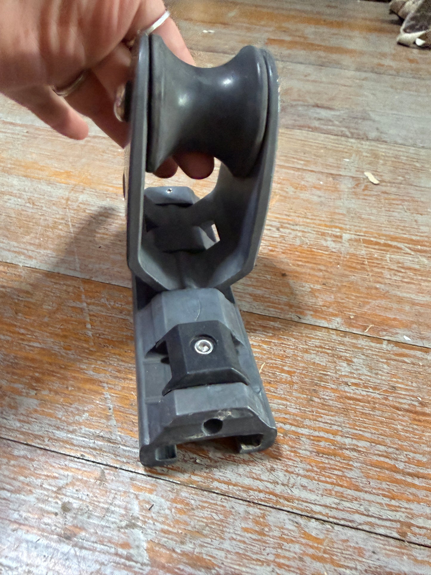 Ronstan Sheet Block / Track Car - 1 3/8" Track - Missing Slides