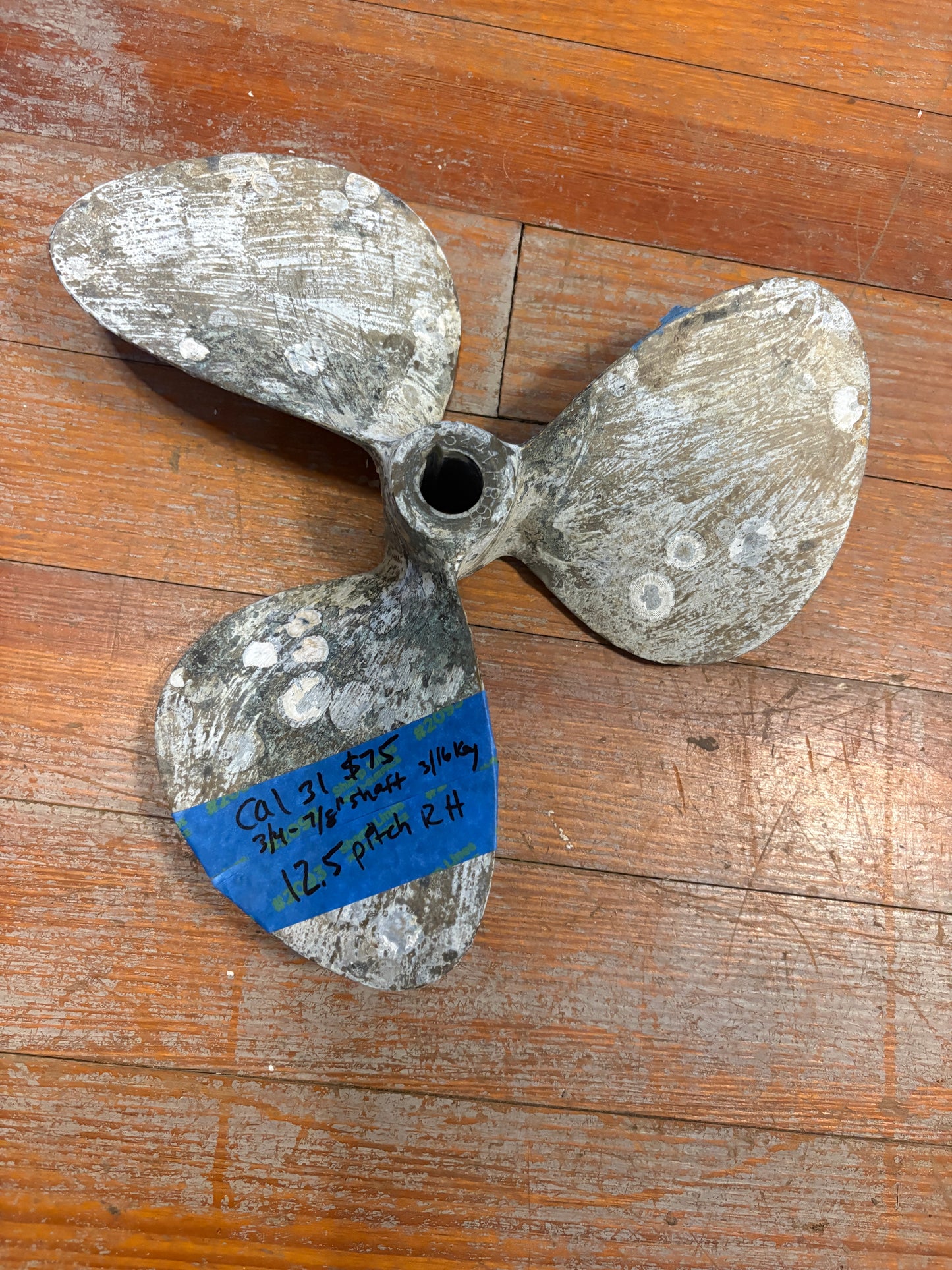 3 Blade Bronze Prop from Cal 31 12.5 Pitch RH
