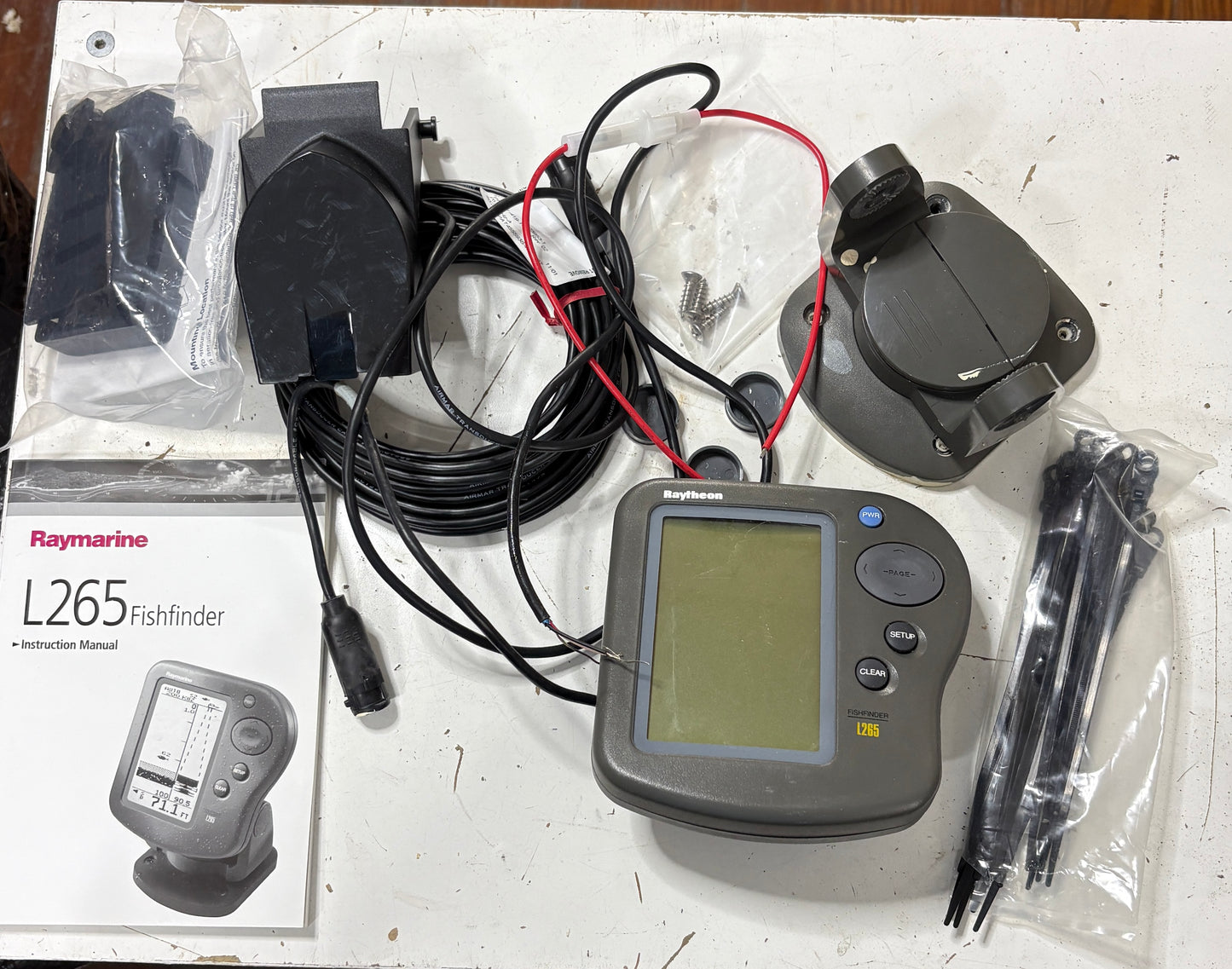 Raymarine L265 Fishfinder