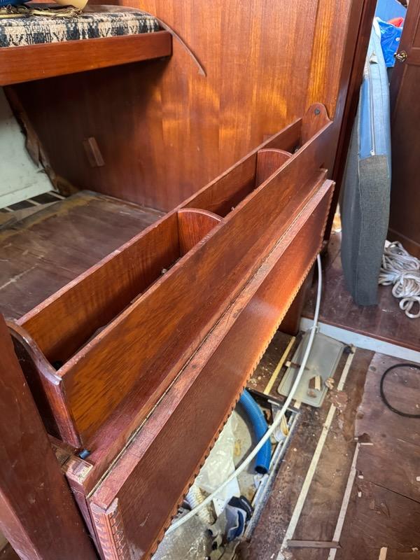 Downeaster 38 Interior Table - With Pole & Overhead Storage -- #40