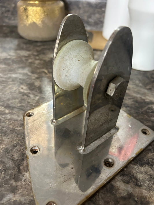 Mast Base Turning Block 2” Sheave 1-1/2” Line Max Aluminum 5” Base
