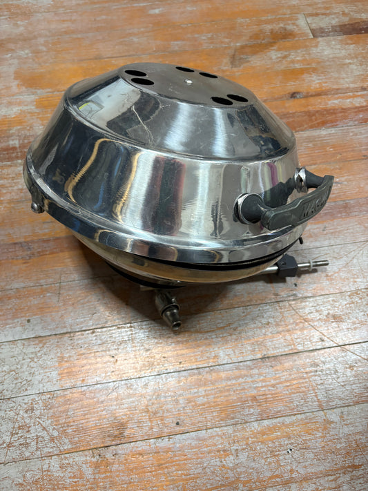 Magma Grill with rail attachment