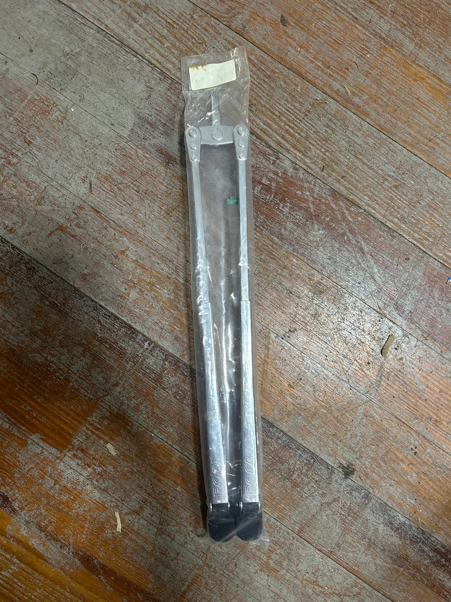 Roca Windshield Wiper Arm 18-24”