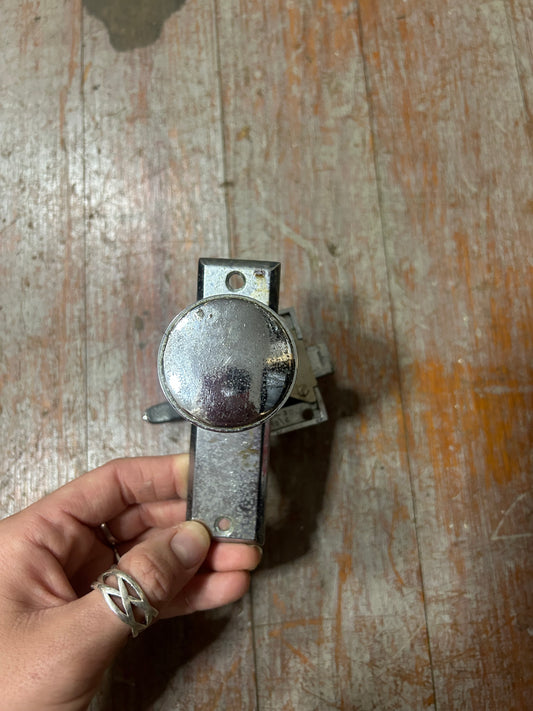 Perko chrome plated latch lock 928-30
