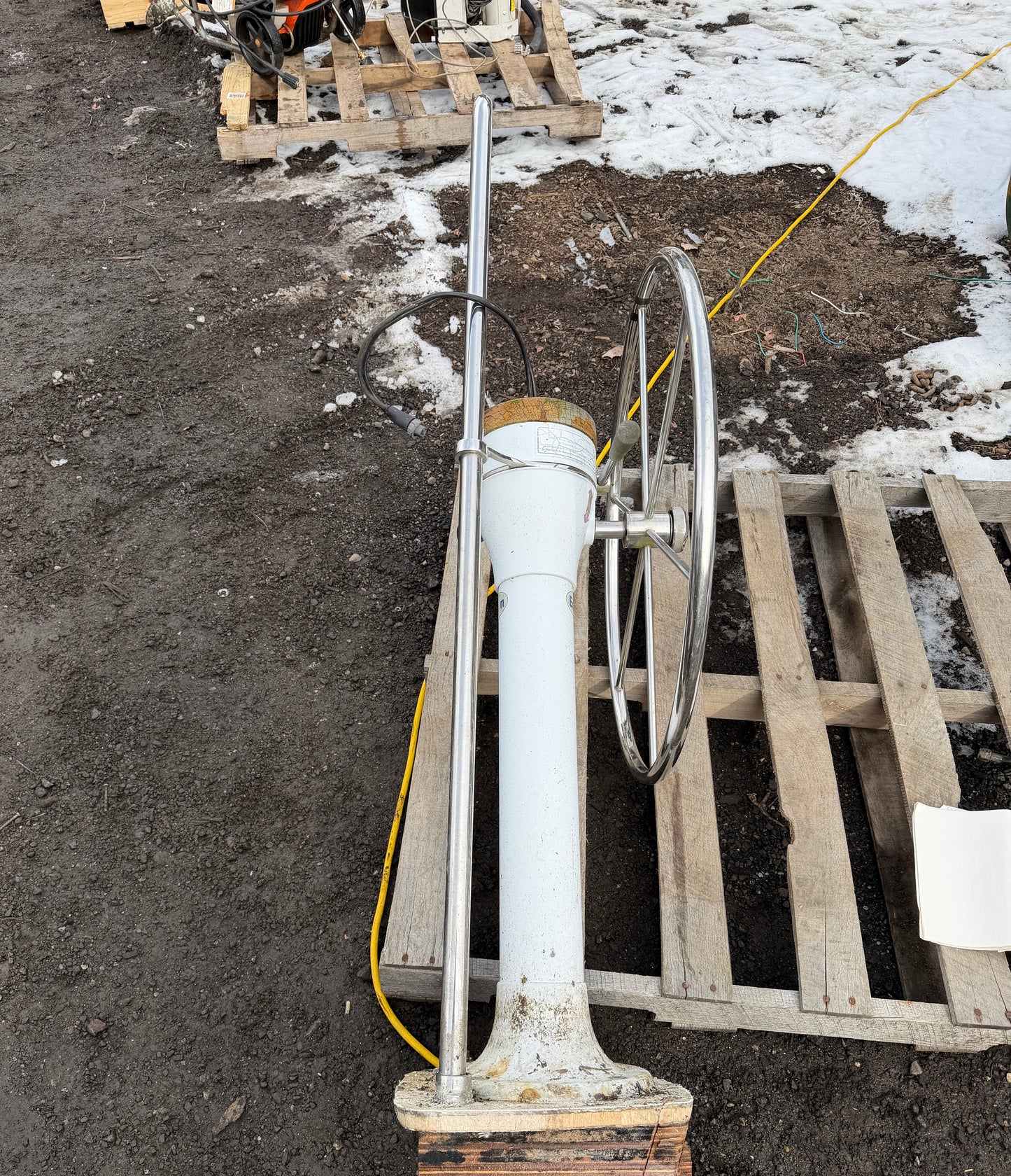 Edson Pedestal With 28" Wheel - 54" Tall Guard