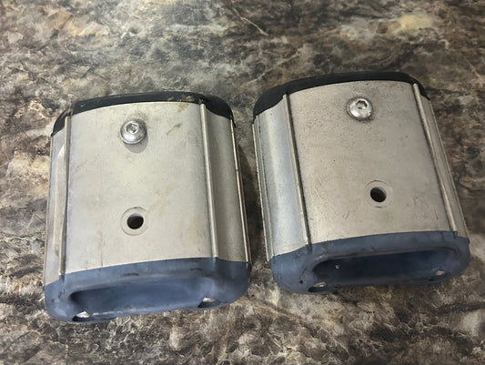 PAIR Traveler Track Cars 1-1/8” Track 1-1/8” Sheave 1/4” Line