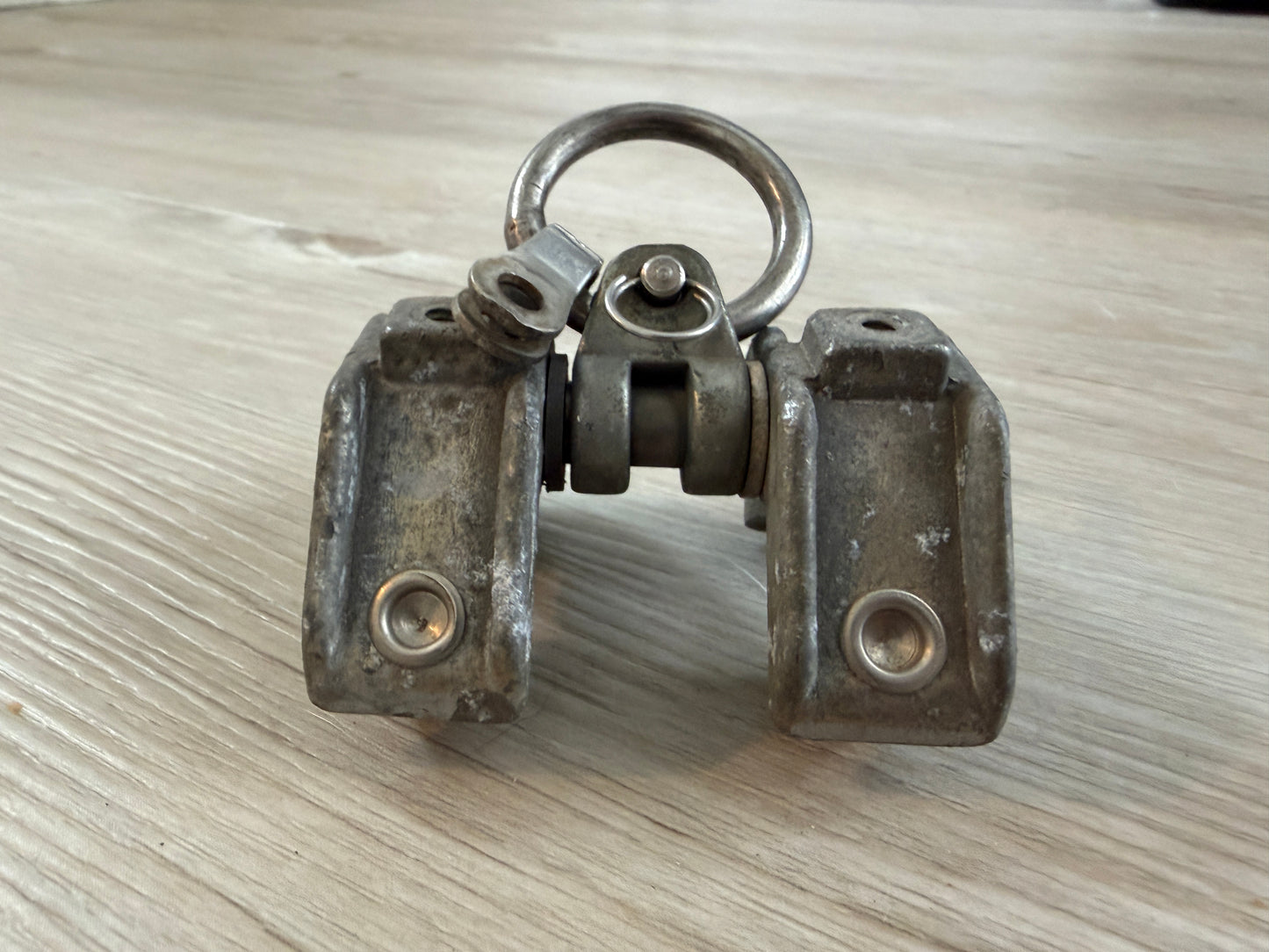 Track / Traveler Car - 7/8" Track