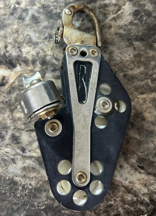 Schaefer Fiddle Block w/ Cam Cleat & Swivel Shackle 1-3/8” Sheaves 3/8” Line