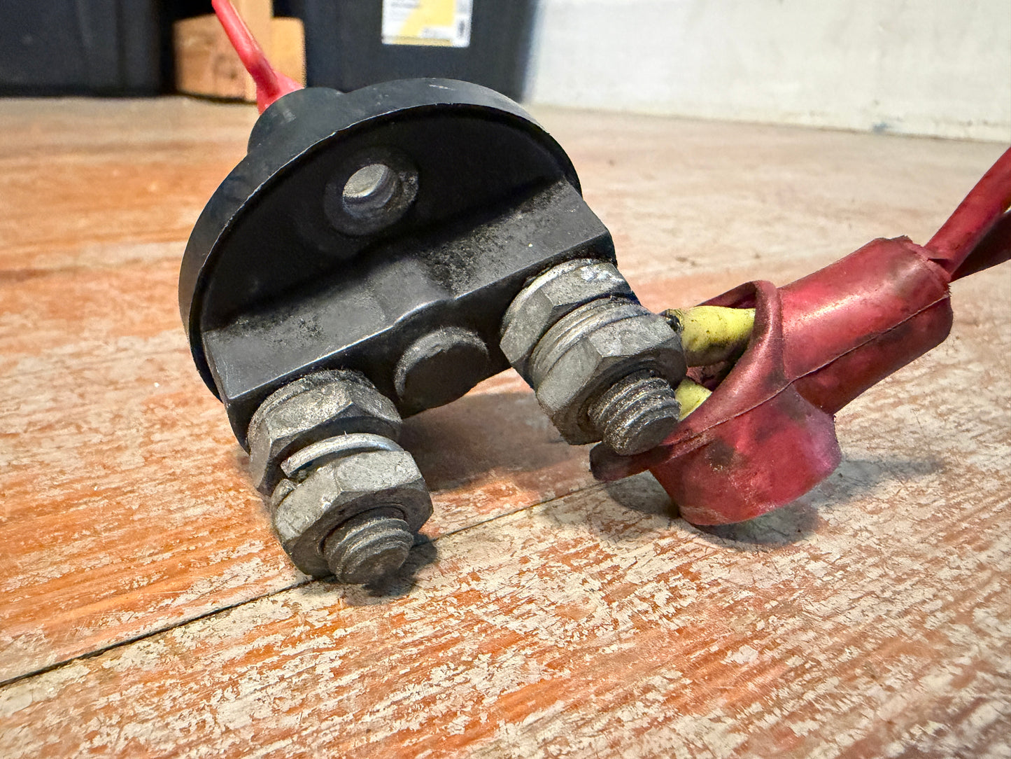 Hellamarine Battery Isolator / Disconnect Switch