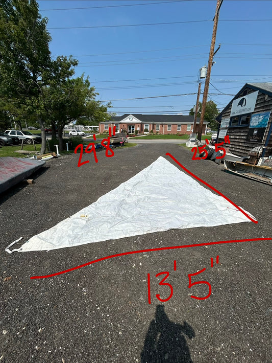 Doyle Staysail - White 29’8” x 25’5” x 13’5”