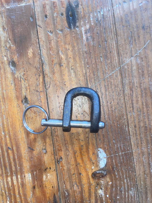 Metal Shackle 7/8” With Pin