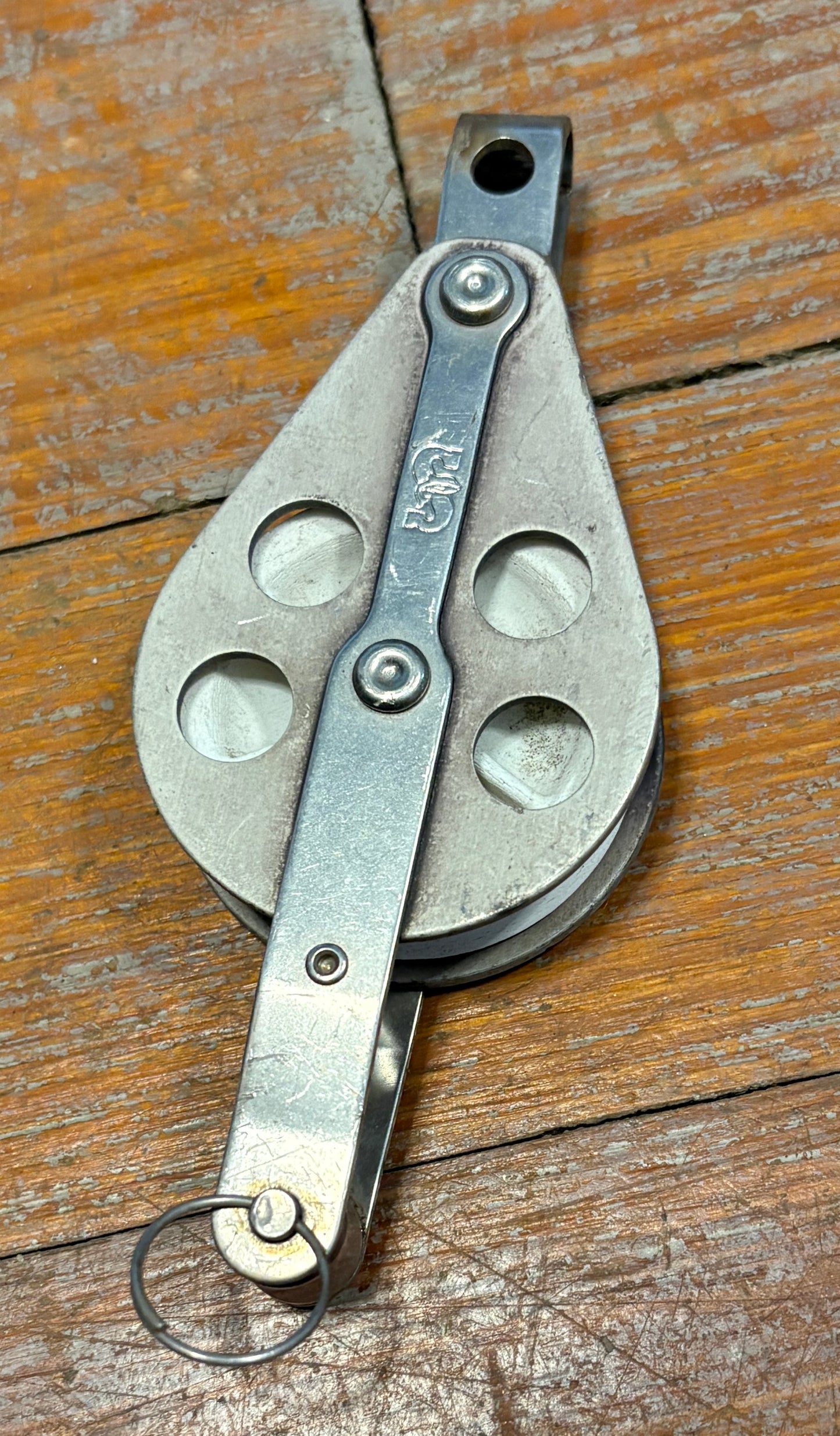 Schaefer 2" Sheave Block with Beckett, 3/8" Line max