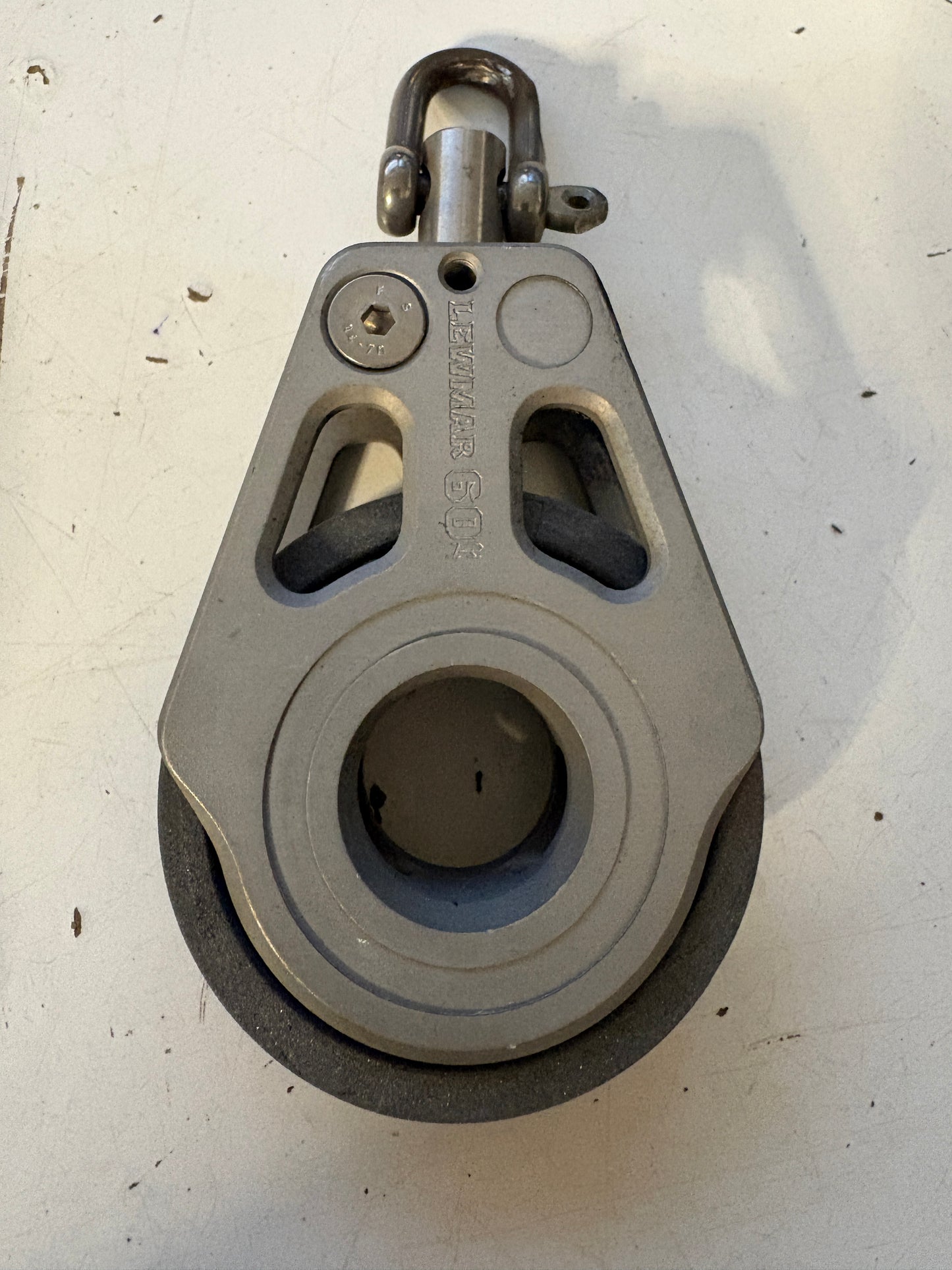 Lewmar 60R Single 1 1/4" Sheave Swivel Block 3/8" Line