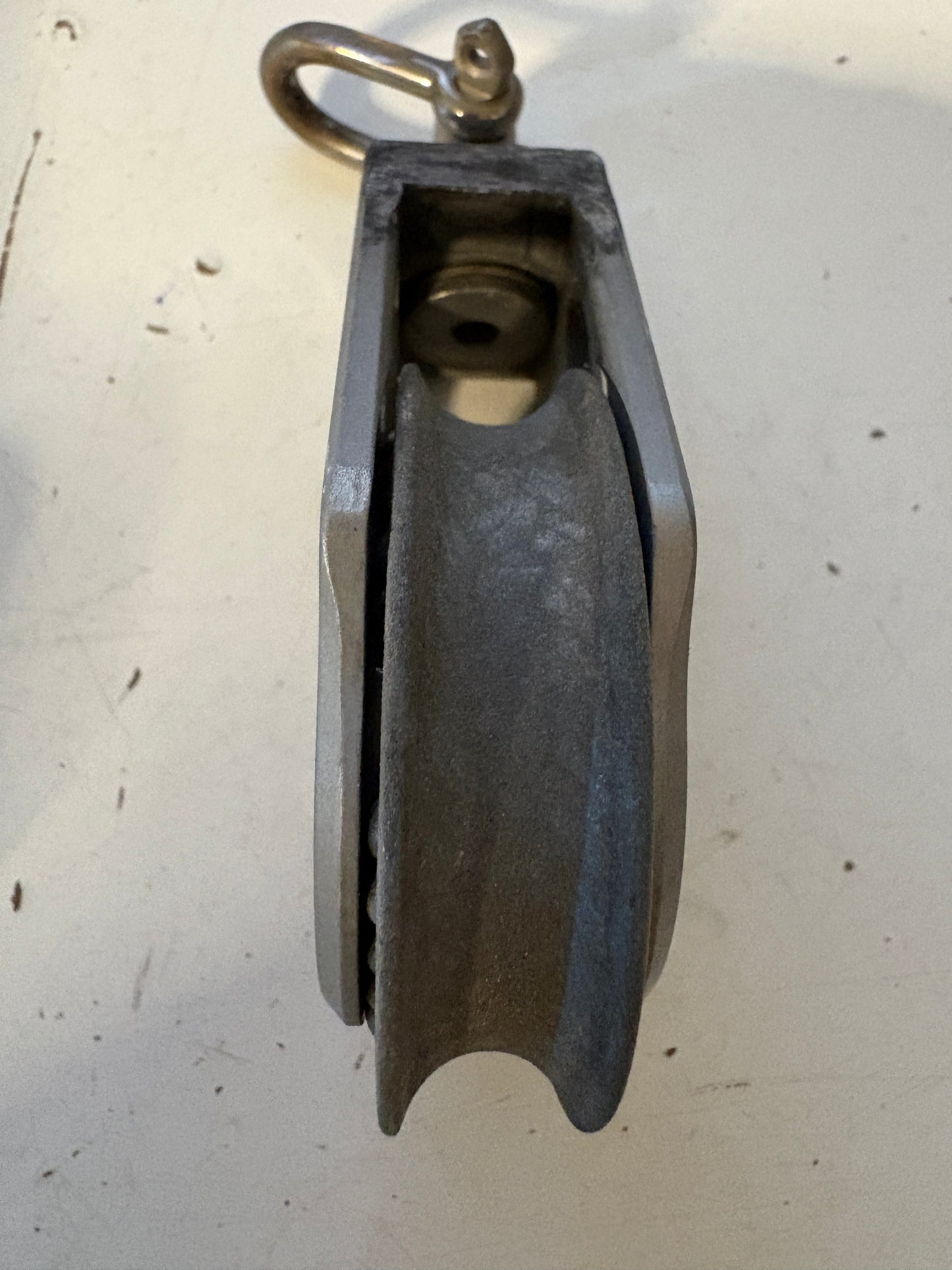Lewmar 60R Single 1 1/4" Sheave Swivel Block 3/8" Line