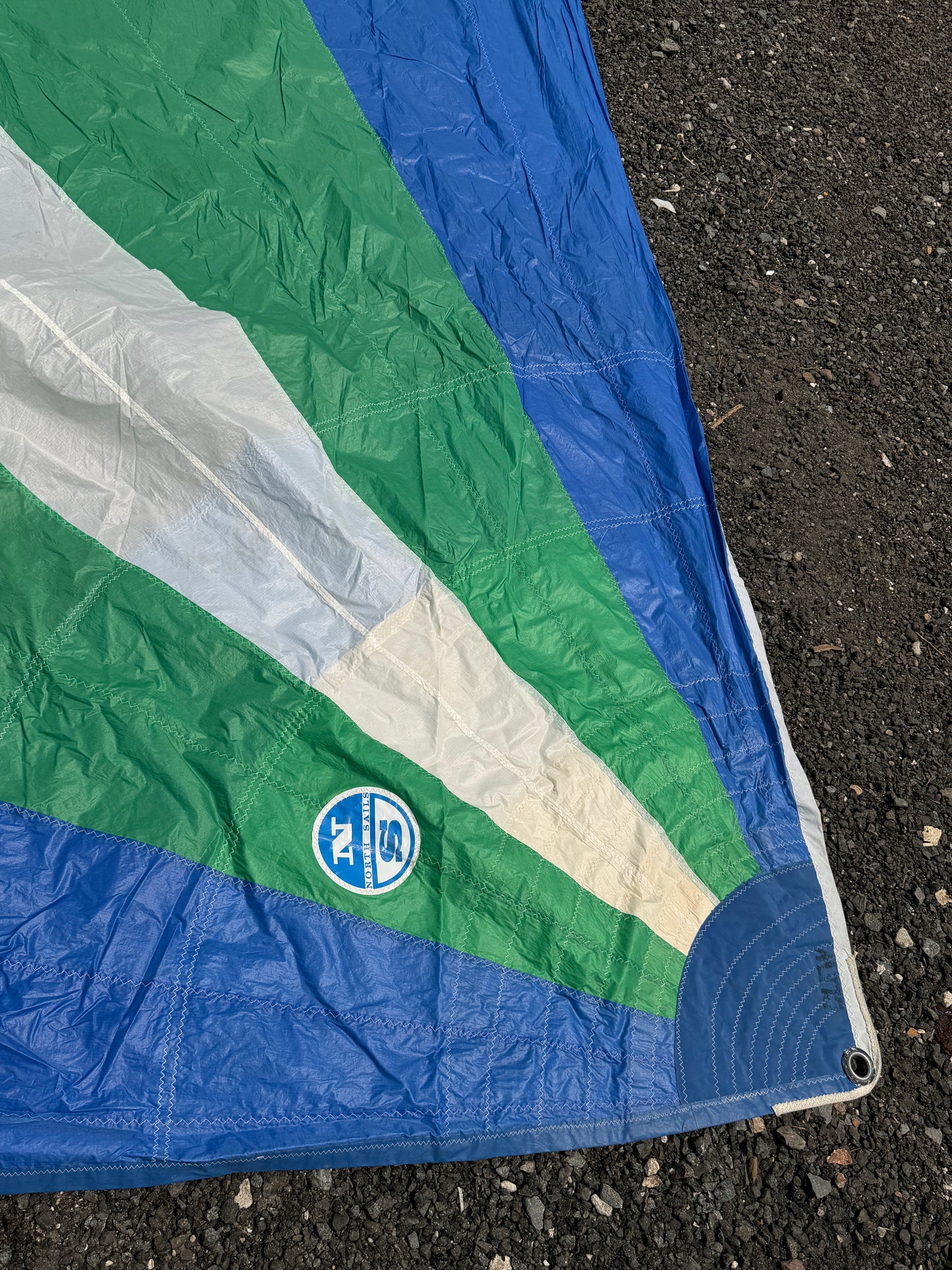 .75oz Symmetrical Spinnaker - 33'8" x 33'8" x 20'7" - J30
