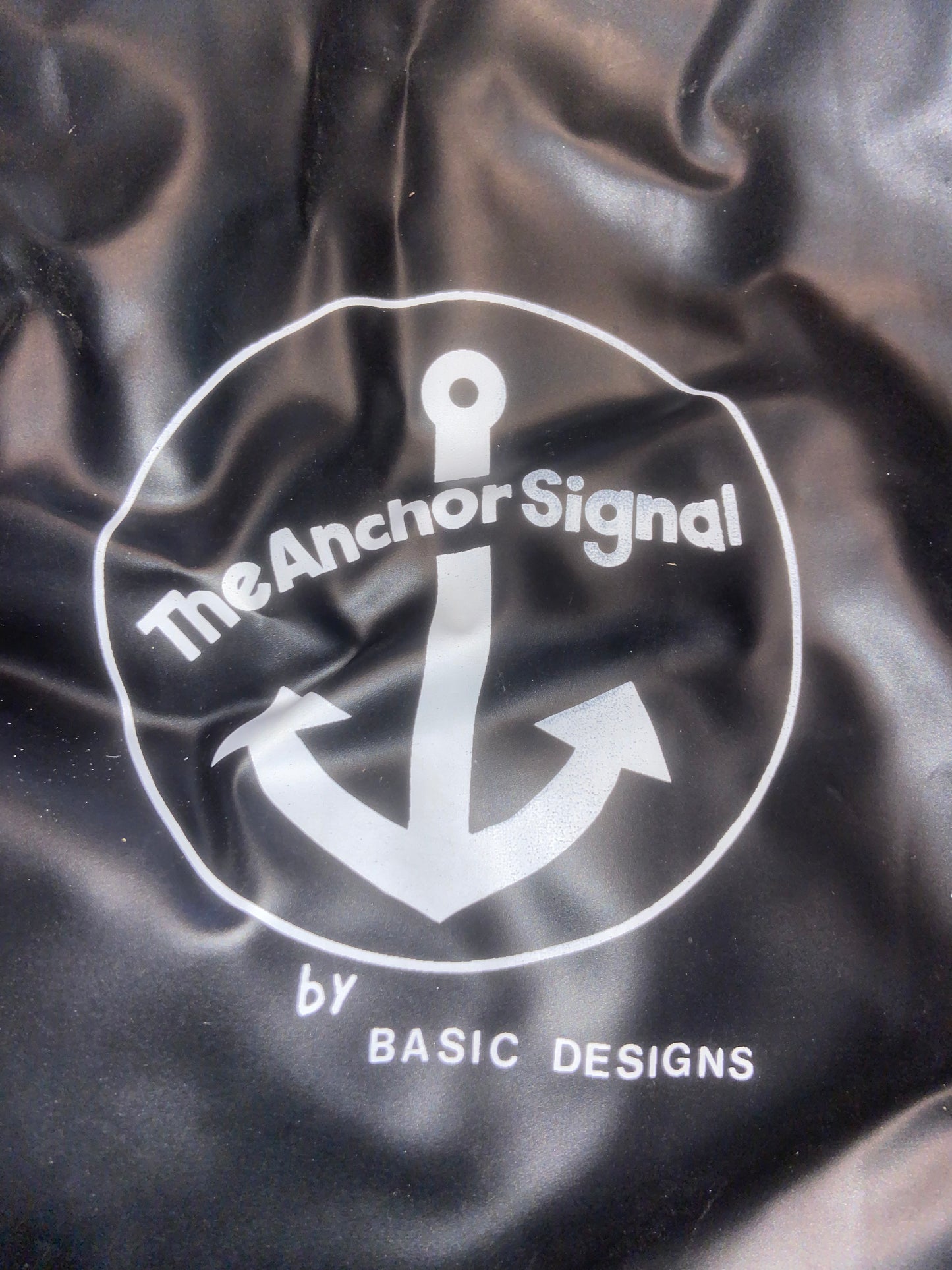 The Anchoring Signal ; Day Shape Signal NEW