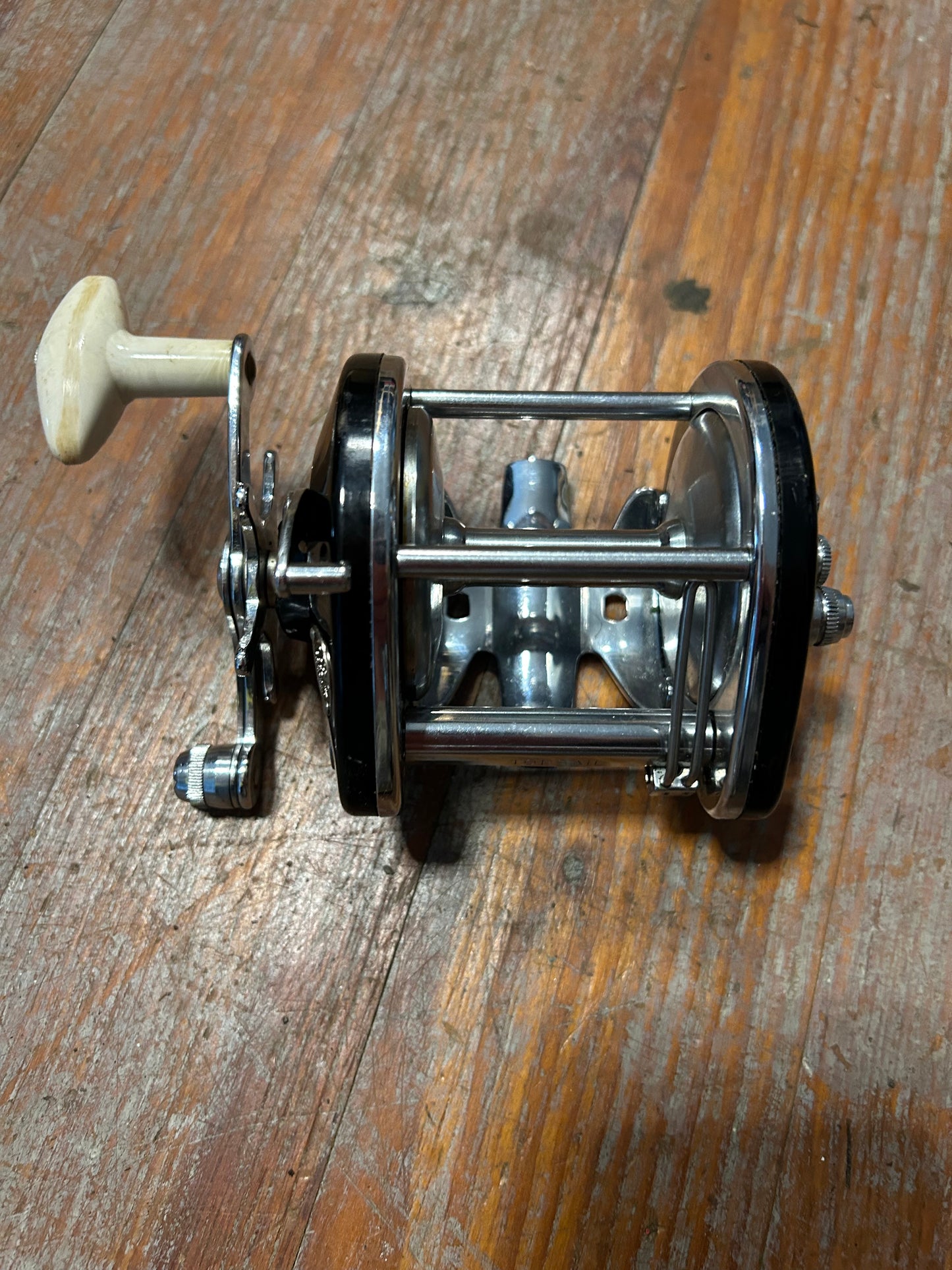 Ocean City No. 923 Fishing Reel w/ Original Box – Level Wind
