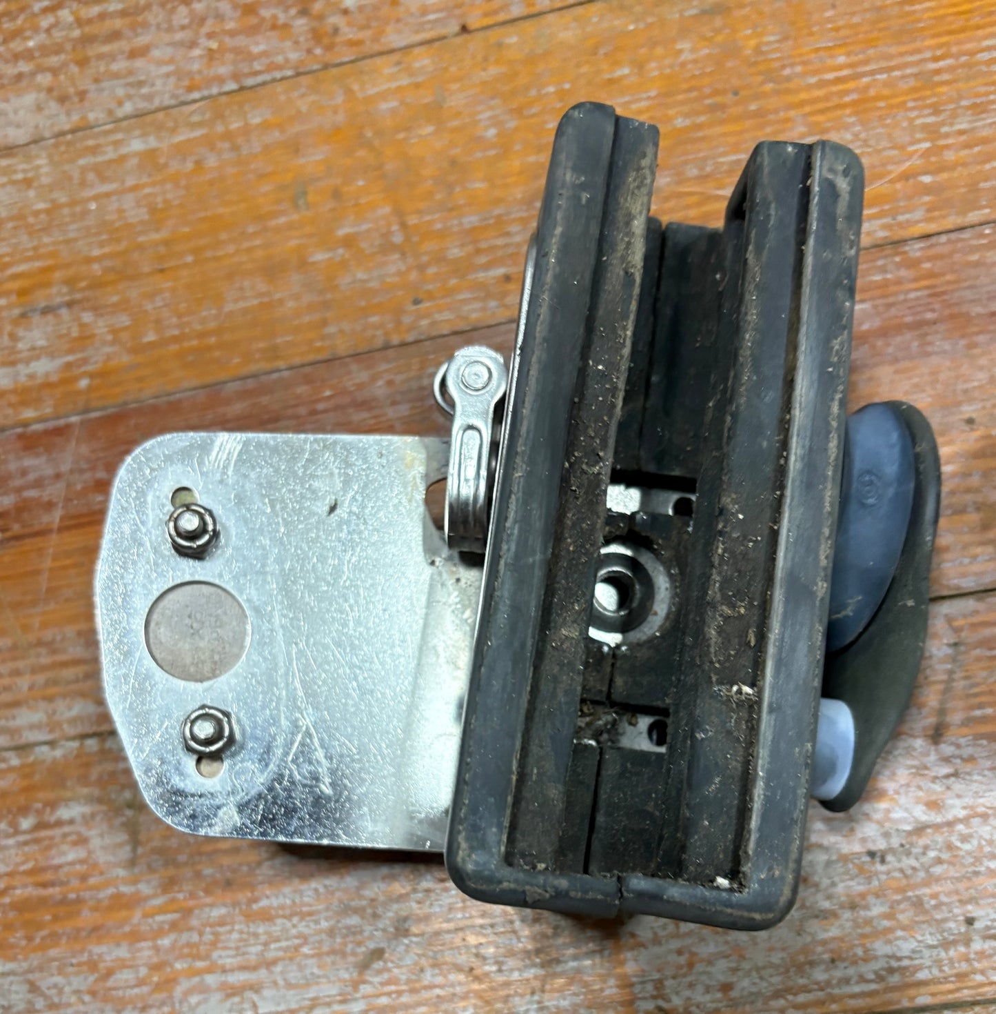 Viadana Track Ends for 1 3/8" Track with Ronstan Cam Cleats and Block PAIR