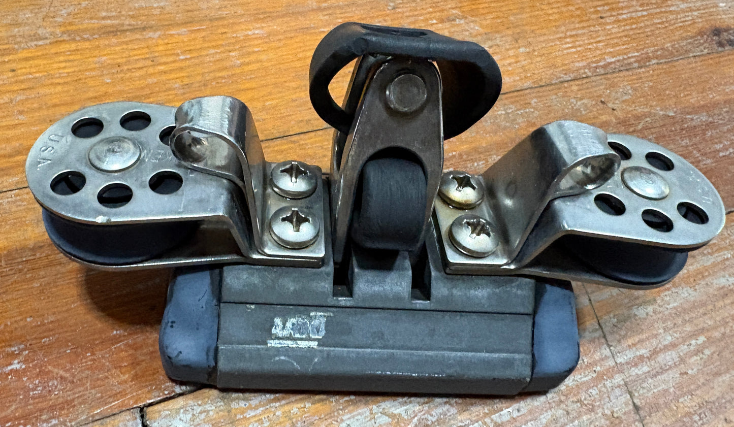 Harken Traveler/ Track Car with Single Sheaves 1 1/8" Track