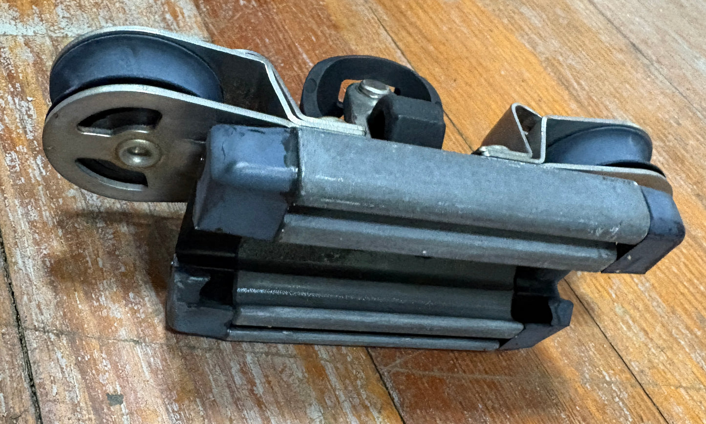 Harken Traveler/ Track Car with Single Sheaves 1 1/8" Track
