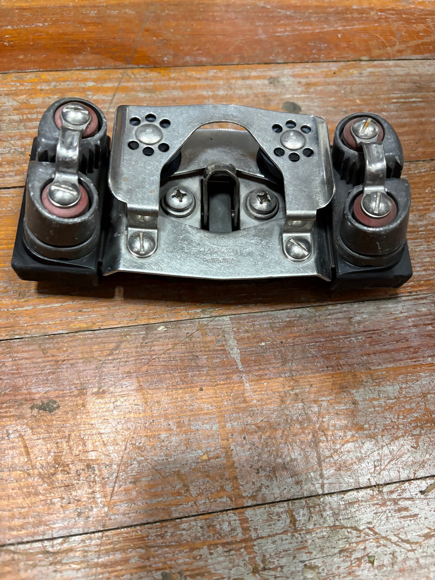 Harken Windward Sheeting Track / Traveler Car 13/16" Track