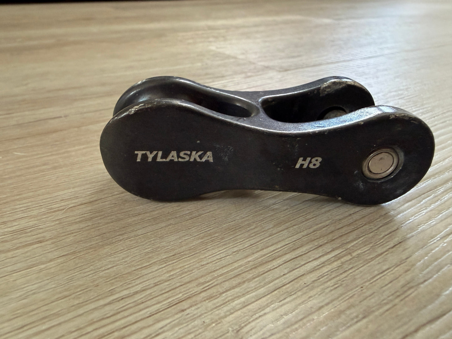 Tylaska H8 Aluminum Halyard Shackle - 5/8" Pin Diameter