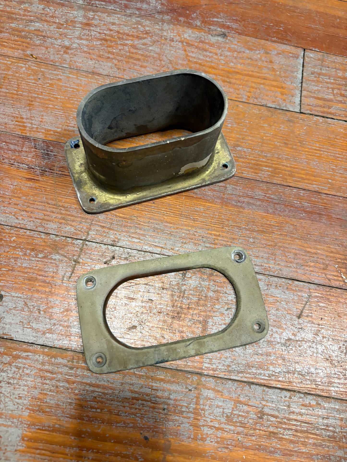 Bronze Hawse from Downeaster 38