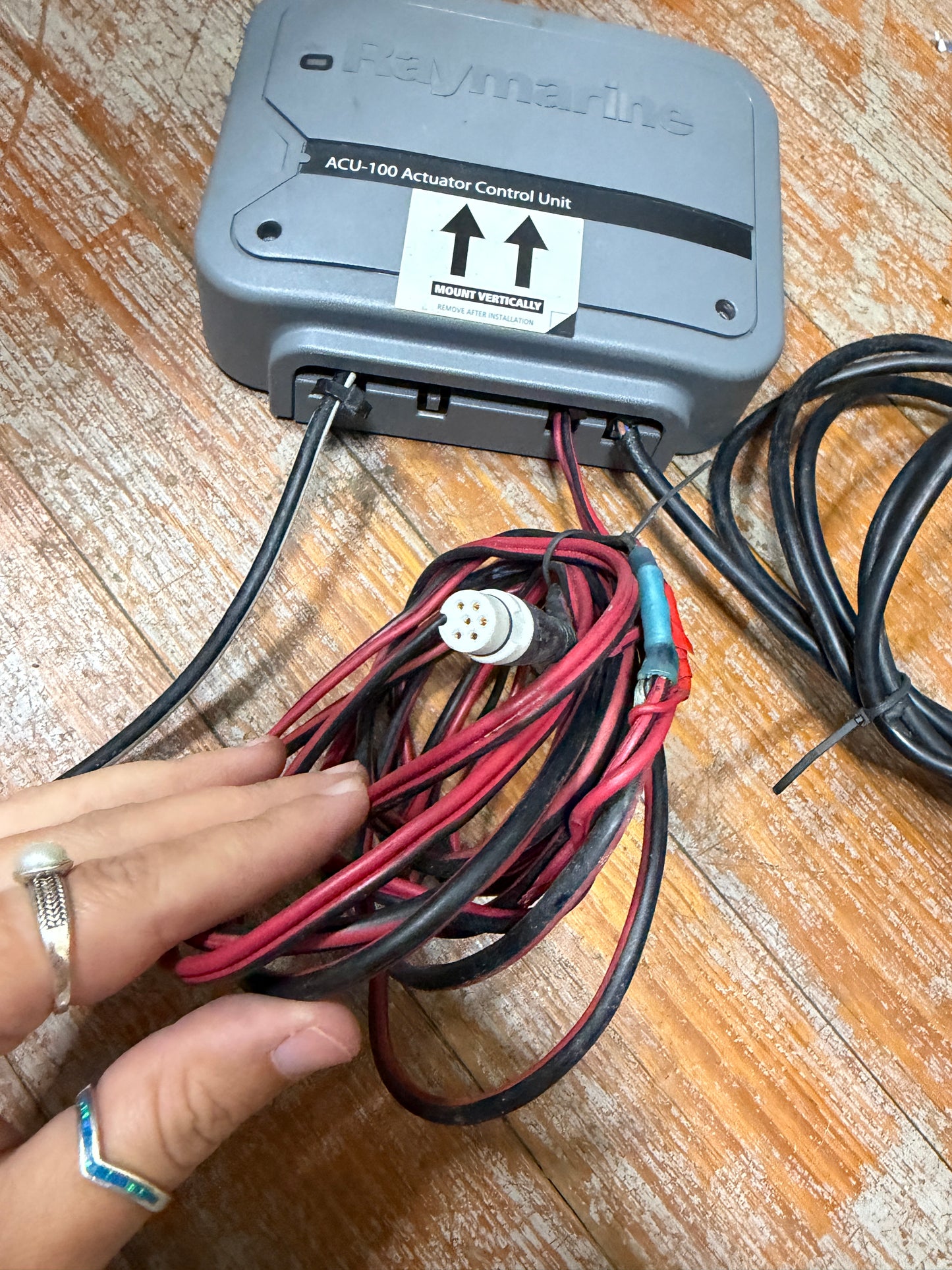 Raymarine ACU-100 Actuator Control Head & Raymarine EV-1 Sensor Core E70096