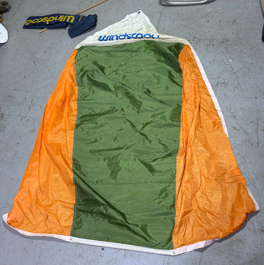 Wind Scoop Orange and Green, looks new!