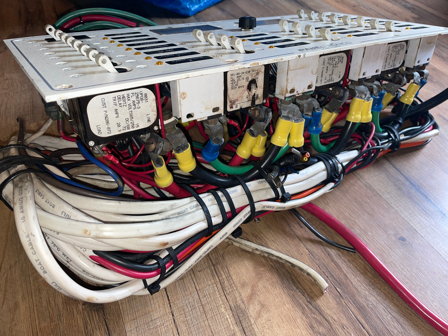 Paneltronics 24 Switch 12 Volt DC Panel