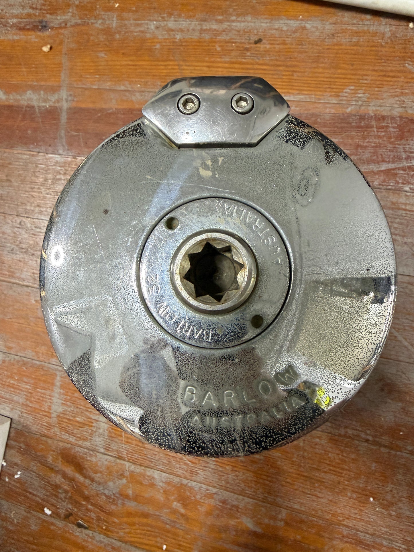 Barlow 32 Self Tailing Two Speed Winch - Columbia 43