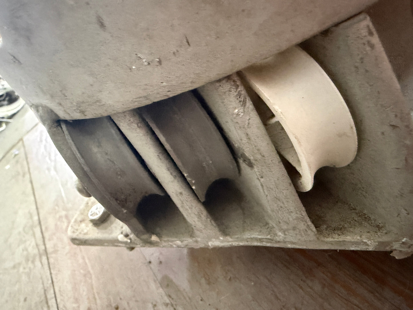 M9 Mast Base With 5 Sheaves - 7 3/4" Long x 4 7/8" Wide Mast Fitting