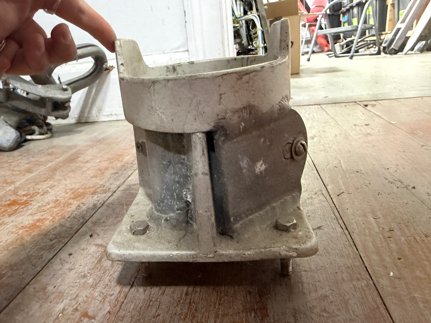 M9 Mast Base With 5 Sheaves - 7 3/4" Long x 4 7/8" Wide Mast Fitting