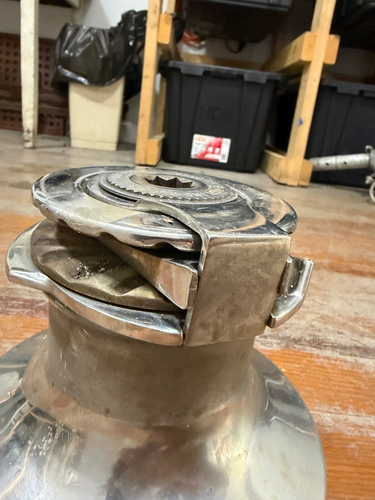 Telo Model 280 Two Speed Self Tailing Winch