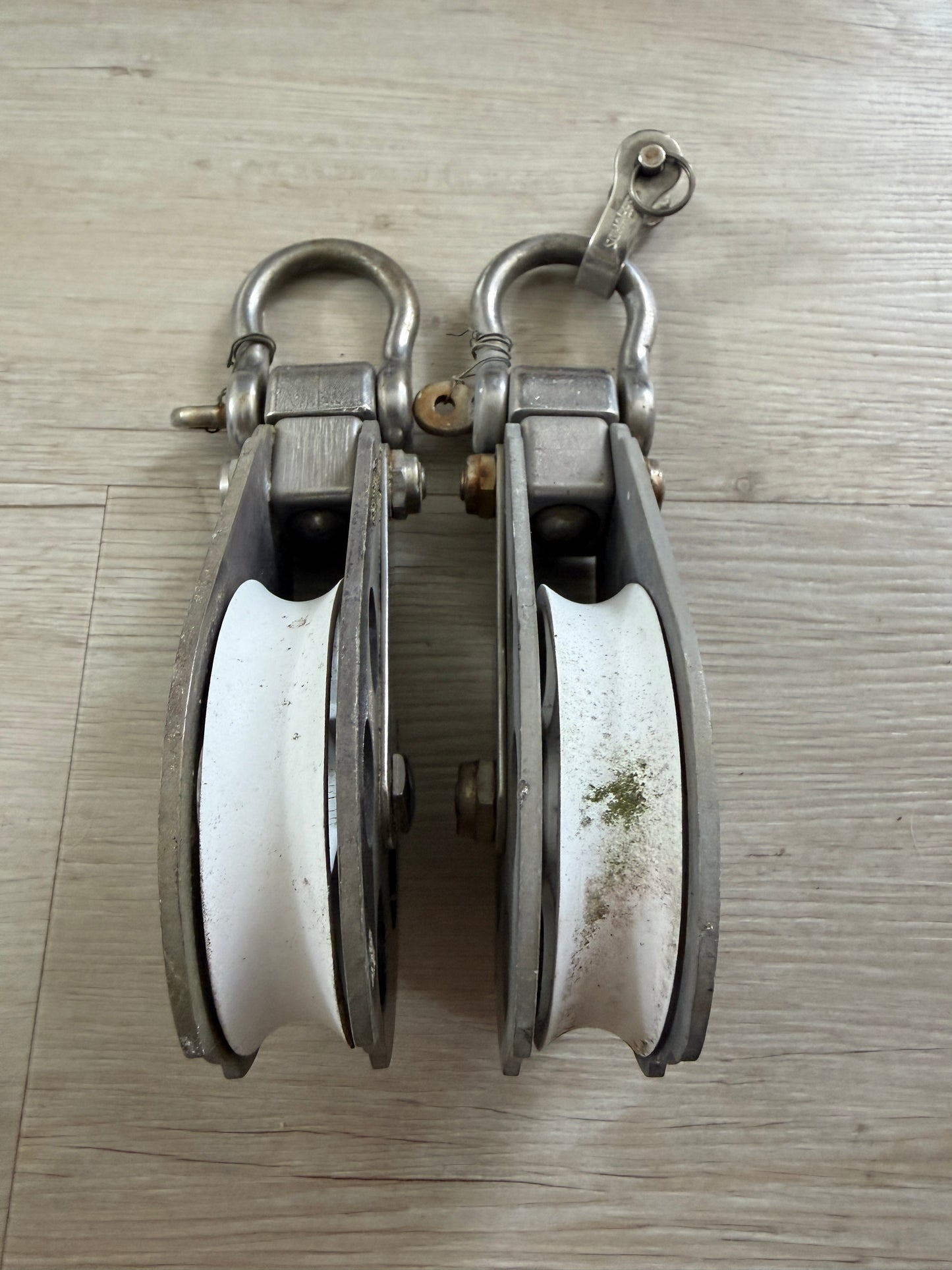 PAIR Of Large Schaefer 3 1/4" Sheave Single Swivel Blocks With Shackles - 1/2" Line