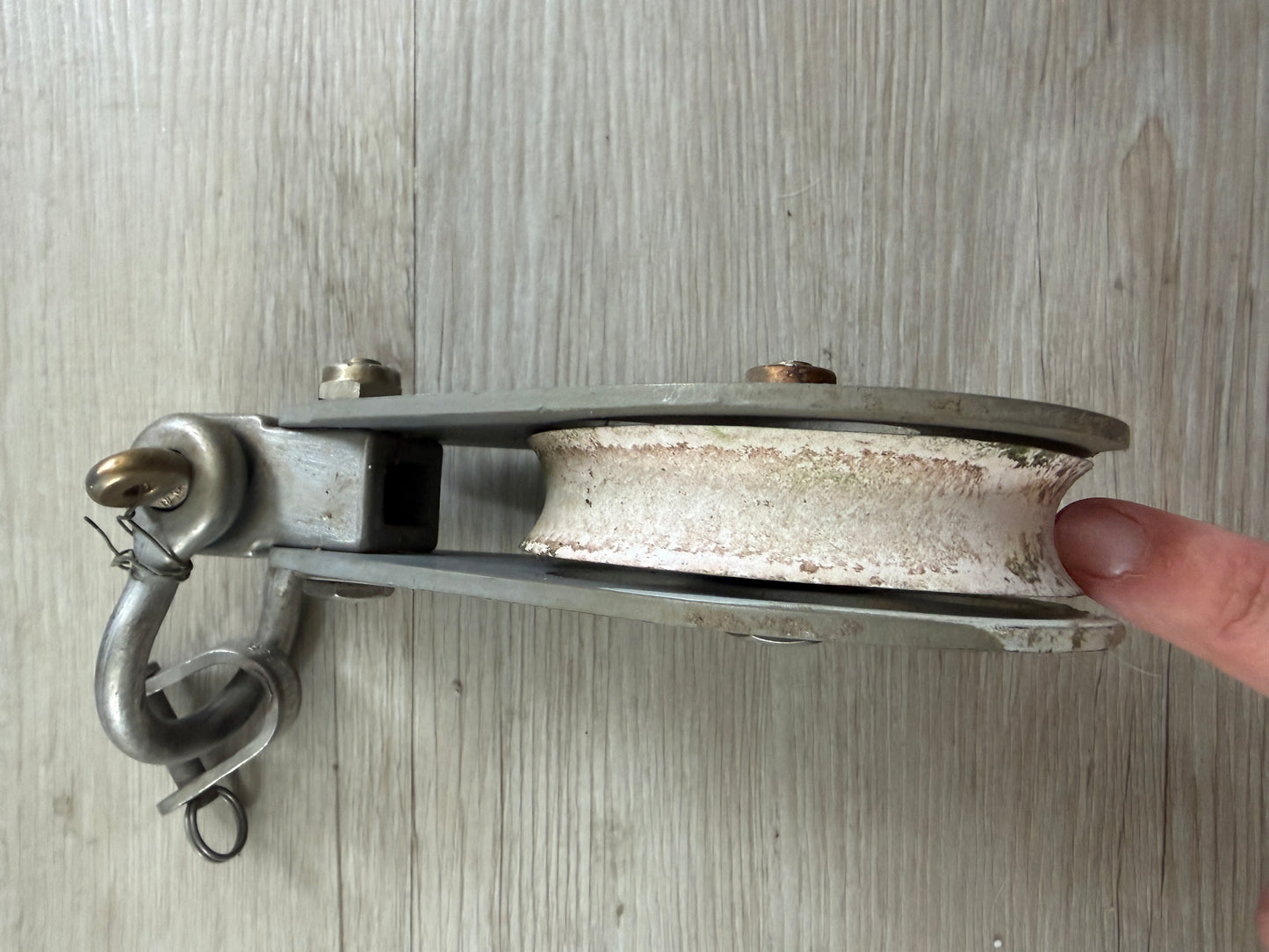 Large Schaefer 3 1/4" Sheave Fixed Single Block - 1/2" Line