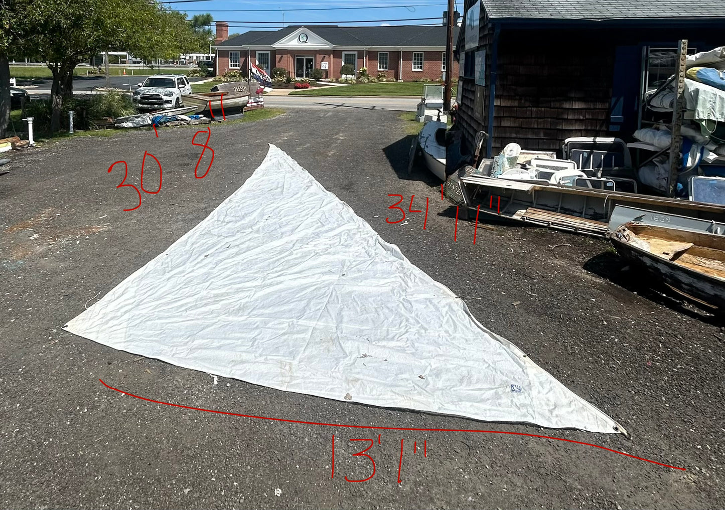 Ulmer Headsail – Hank on 34' 11" x 30' 8" x 13' 1" off a  Columbia 8.7