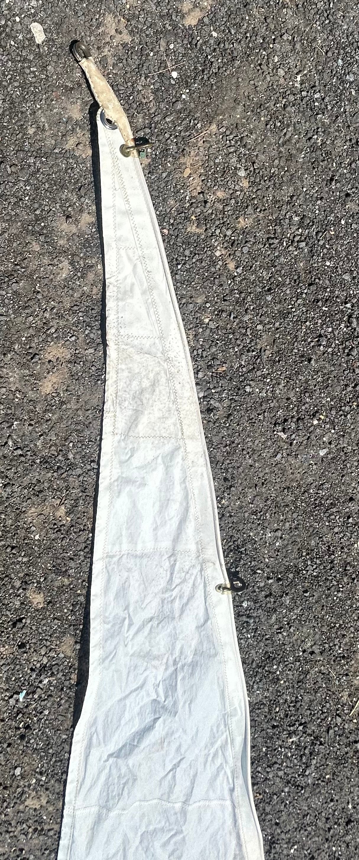 Ulmer Headsail – Hank on 34' 11" x 30' 8" x 13' 1" off a  Columbia 8.7