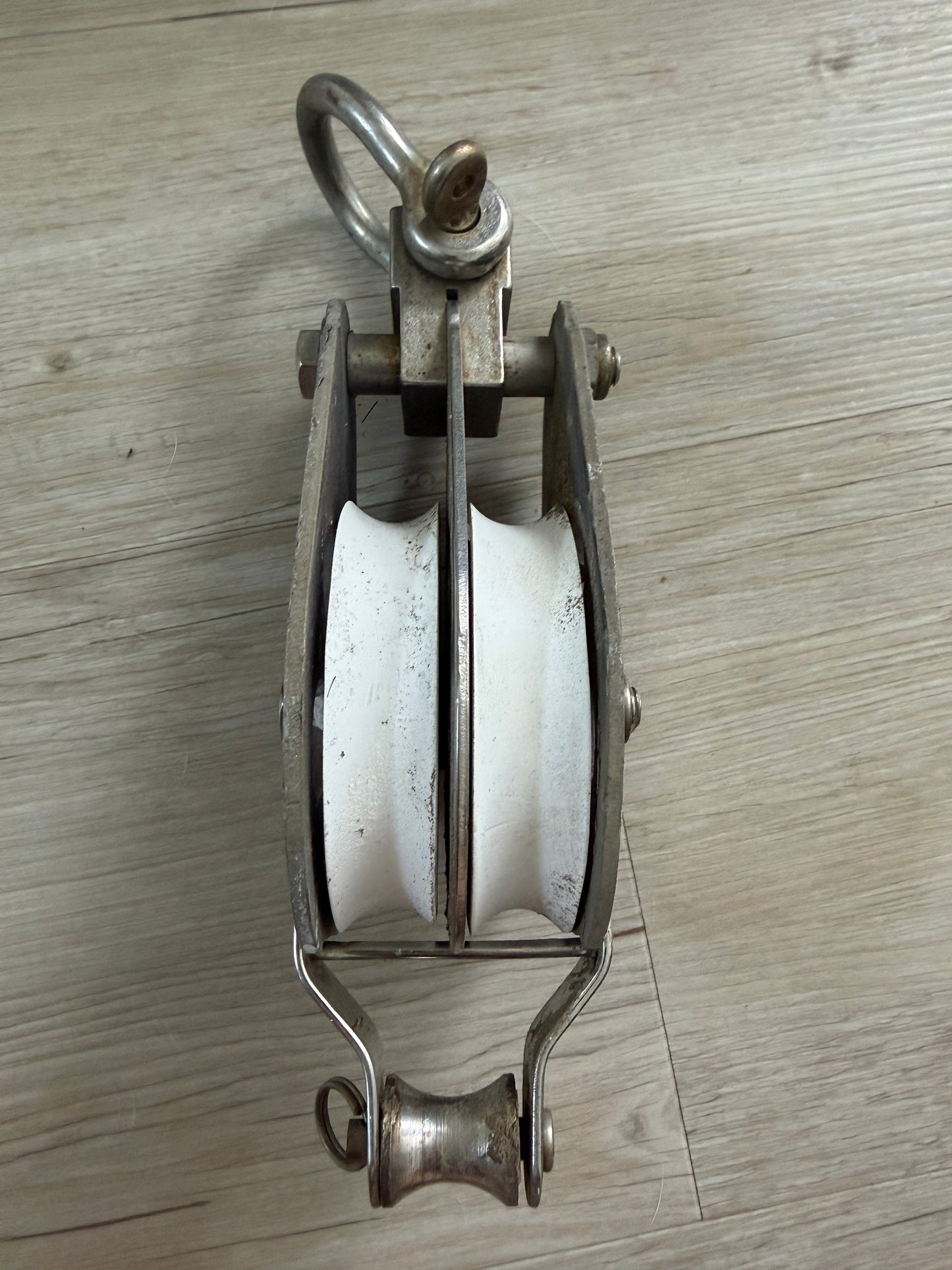 Large Schaefer 3 1/4" Double Sheave Fixed Block With Becket & Shackle - 1/2" Line