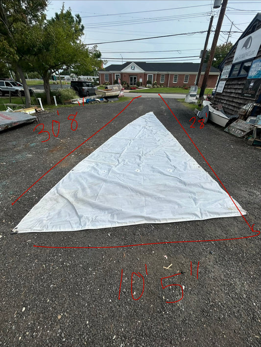 UK Sailmakers Mainsail 30’8” x 28’ x 10’5” White – 1/2” Slides