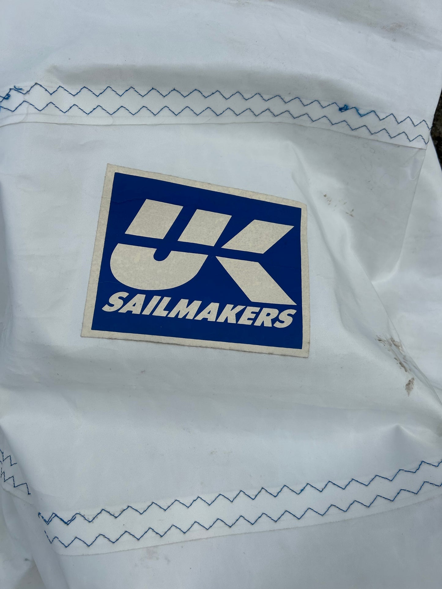 UK Sailmakers Mainsail 30’8” x 28’ x 10’5” White – 1/2” Slides