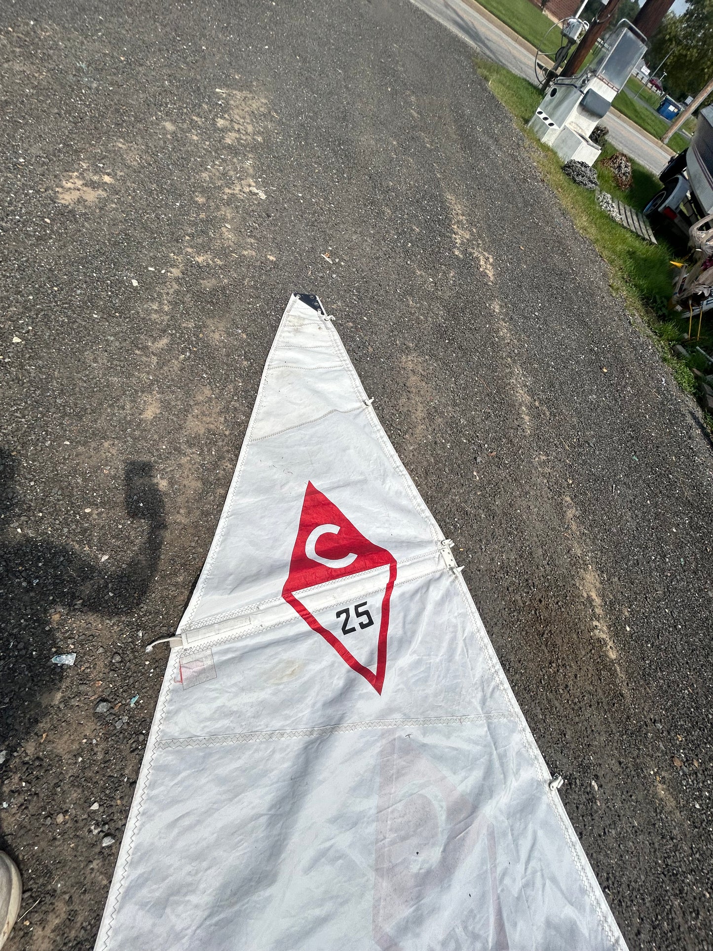 Catalina 25 Mainsail – White Dacron Sail – 25’10” x 24’ x 9’3”