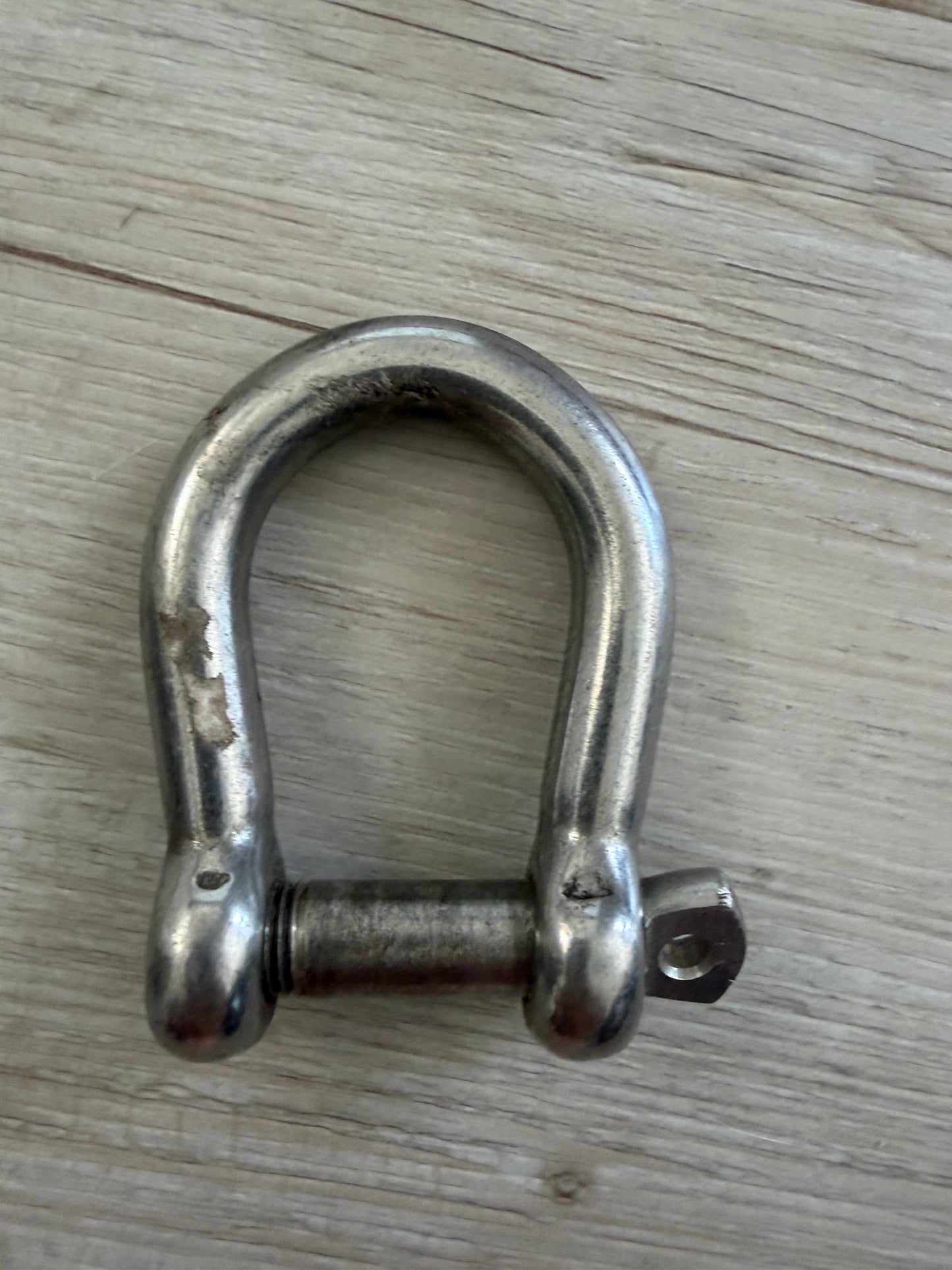 Large Stainless Steel Bow Shackle - 7/16" Pin Diameter - 7/8" Width