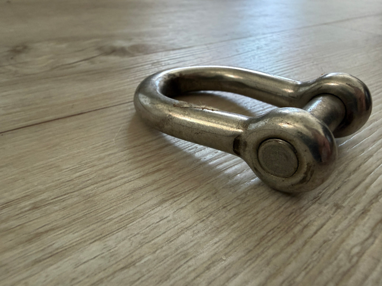 Large Stainless Steel Bow Shackle - 7/16" Pin Diameter - 7/8" Width