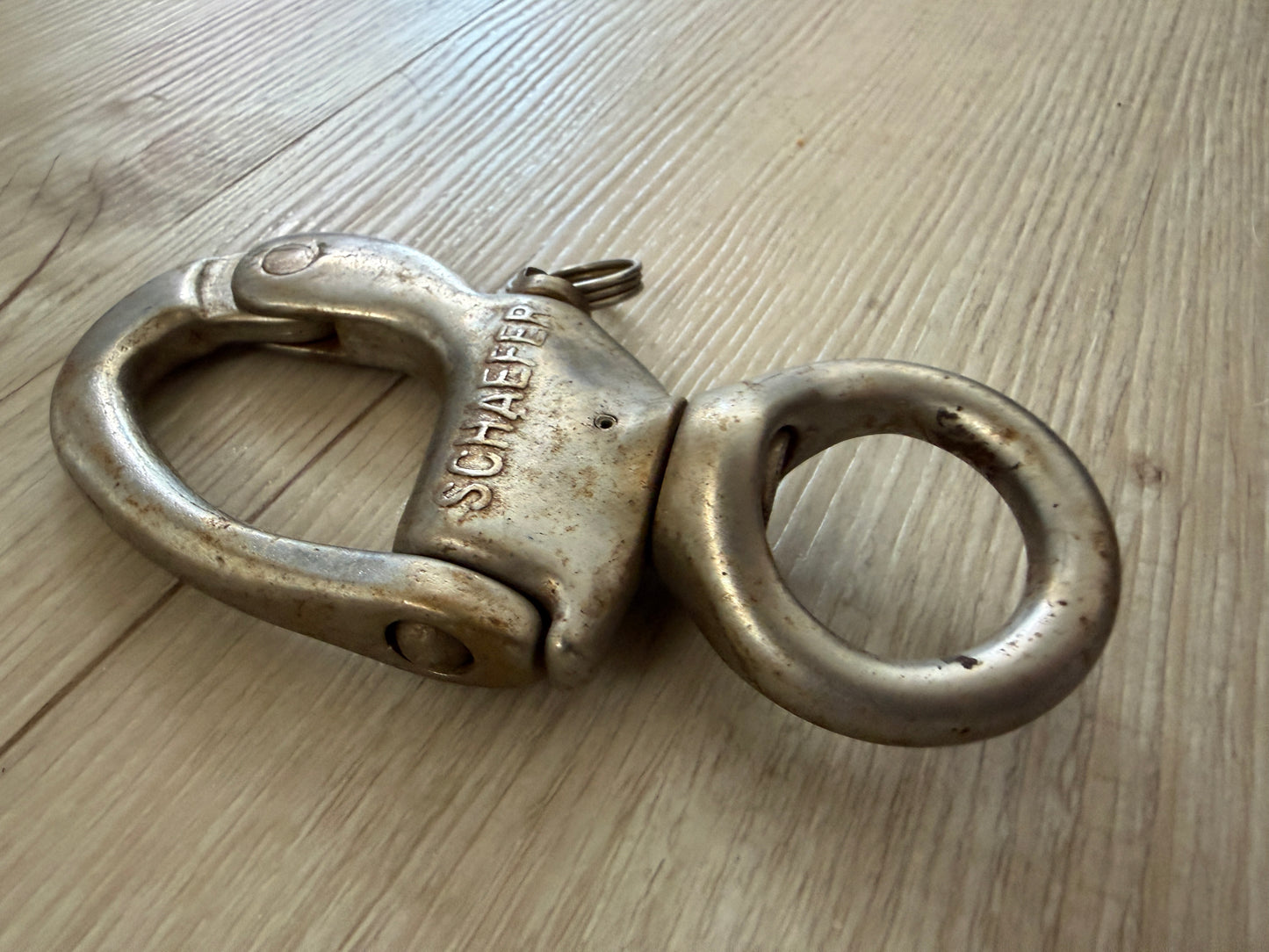 Schaefer Swivel Bail Shackle - 7/8" Bail