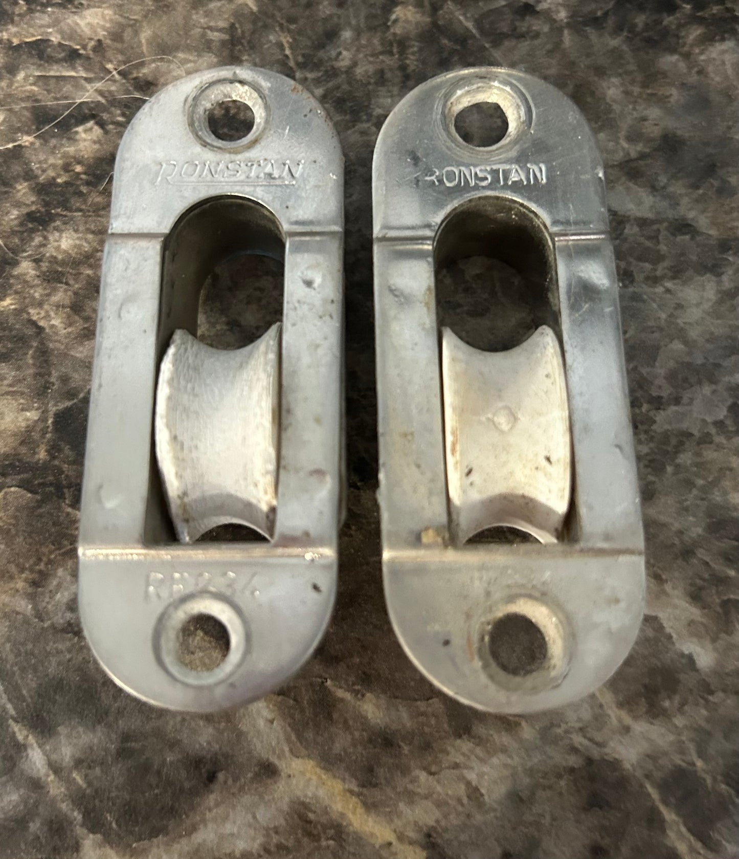 PAIR Ronstan Aluminum Exit Blocks 2-3/4” x 1”