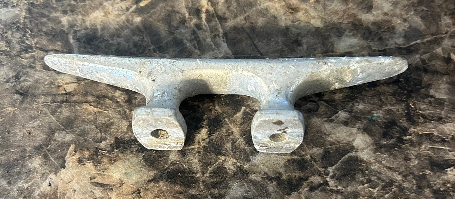 4 7/8” Aluminum Horn Cleat