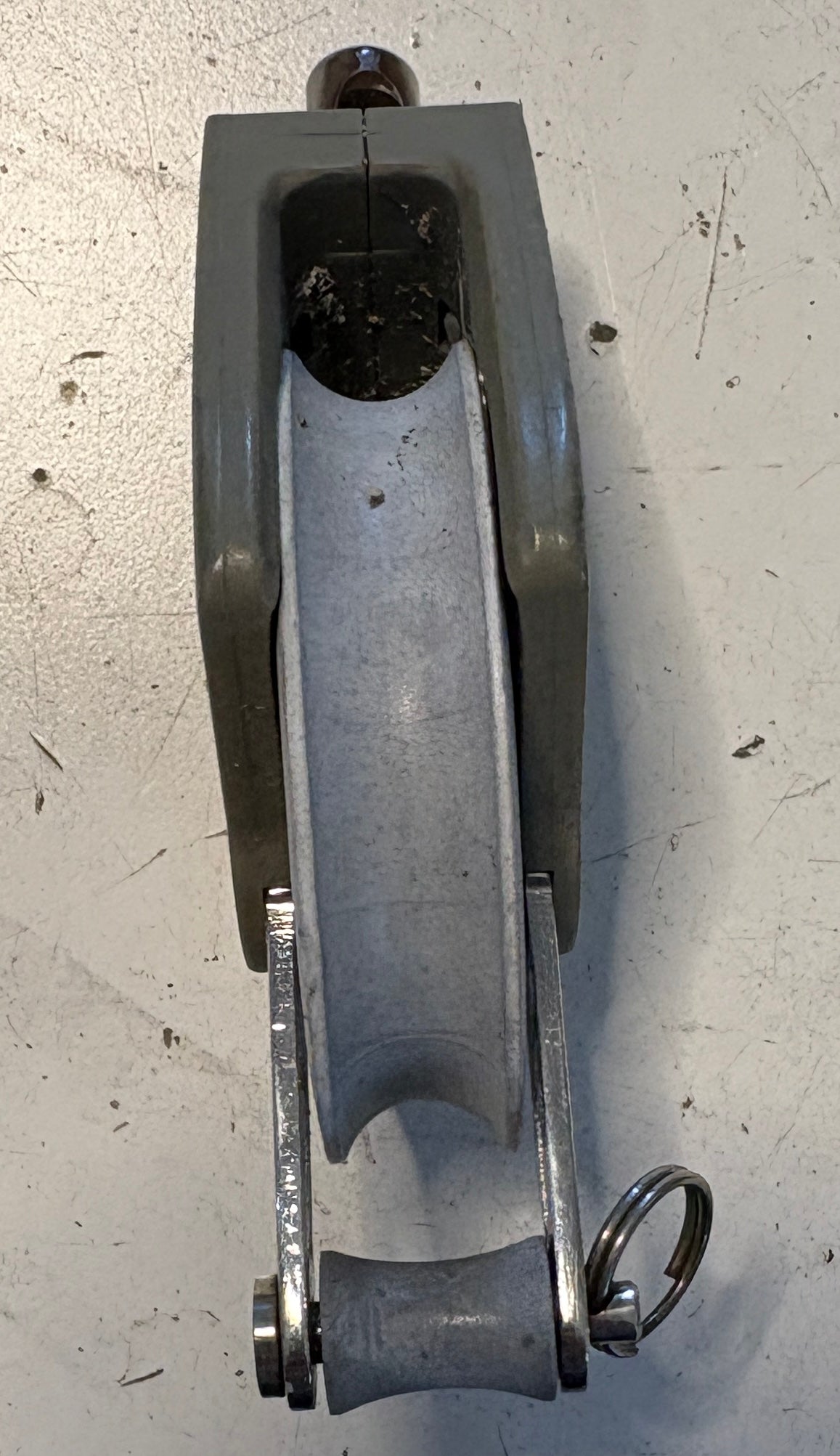 Lewmar Swivel Pulley Block with Beckett 2 3/8" Sheave 3/8" Line
